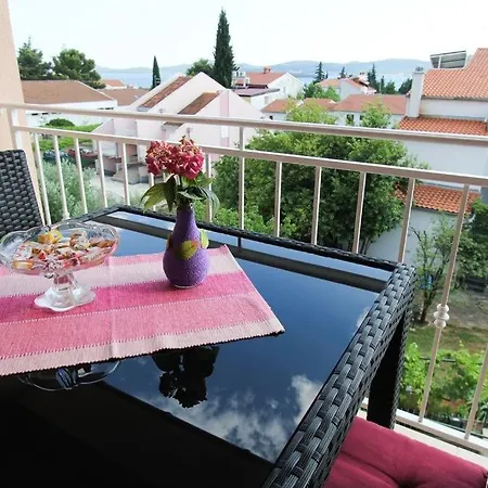 In With Sea View, Balcony, Air Conditioning, Wi-fi *